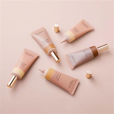 TINT & GLOW  TINTED MOISTURISER SPF30